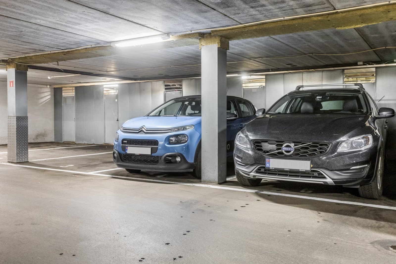 Mulighet å leie garasjeplass.